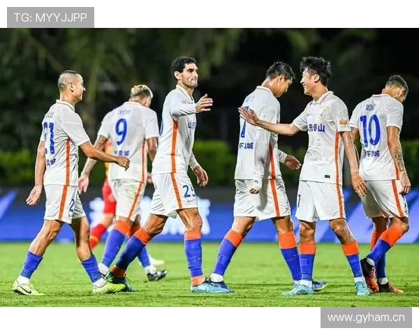 山东泰山表面能攻，实则稳不住——问题不在锋线，在全队失控