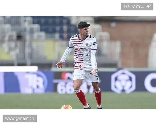 特伦特无球跑动拉开对方轮换较上季三分威胁提升